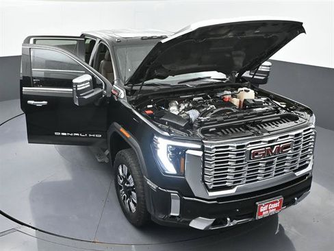 Used 2025 GMC Sierra 2500 Denali w/ Denali Reserve Package AWD/4WD image 44