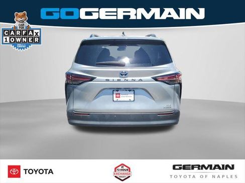 Certified 2021 Toyota Sienna XLE FWD image 10
