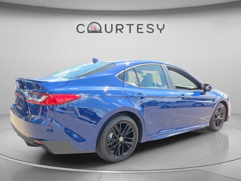 Certified 2026 Toyota Camry SE image 5