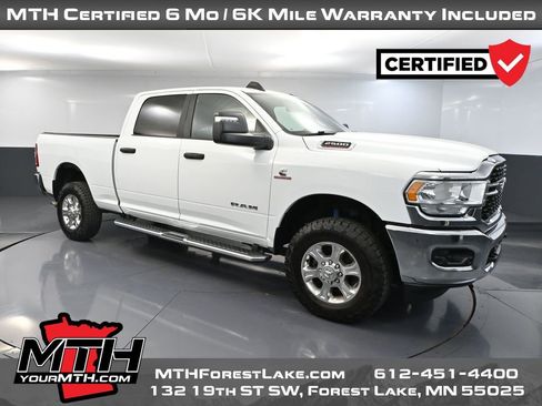 Used 2024 RAM 2500 Big Horn w/ Off Road Package AWD/4WD image 1