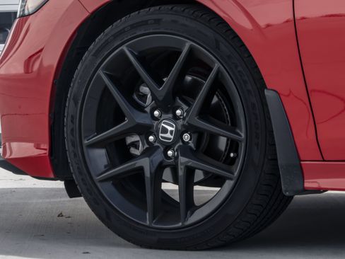 Used 2025 Honda Civic Sport image 29