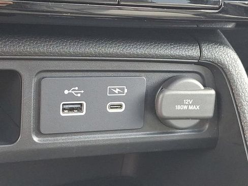 Used 2023 Honda Pilot TrailSport image 23