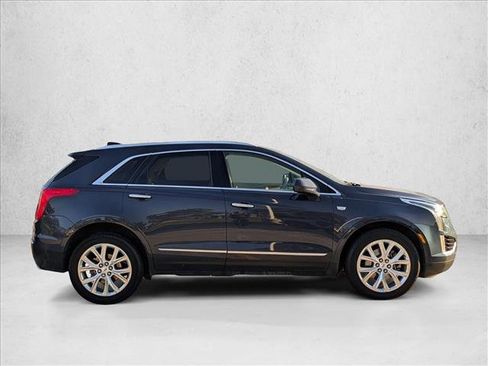 Used 2018 Cadillac XT5 Luxury w/ Driver Awareness Package image 4