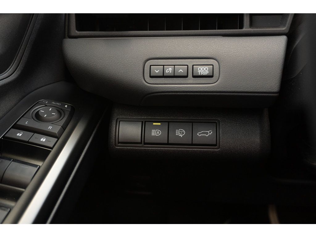 Used 2026 Toyota bZ FWD image 27