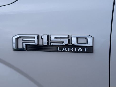 Used 2016 Ford F150 Lariat w/ Equipment Group 502A Luxury AWD/4WD image 6