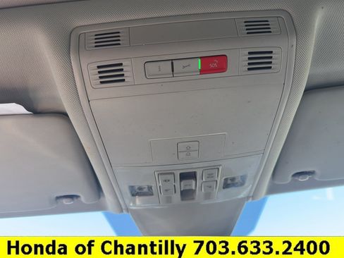 Used 2022 Volkswagen Tiguan SE AWD/4WD image 20