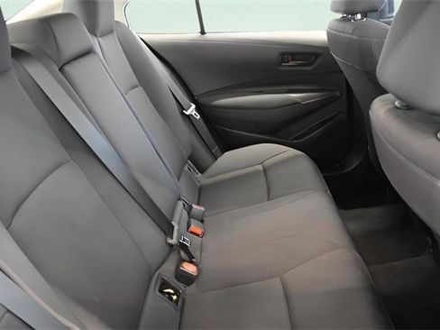 Used 2025 Toyota Corolla LE image 19