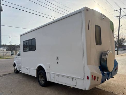 Used 2007 Ford E-450 and Econoline 450 RWD image 4
