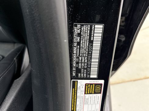 Used 2023 Mercedes-Benz C 300 4MATIC Sedan image 11