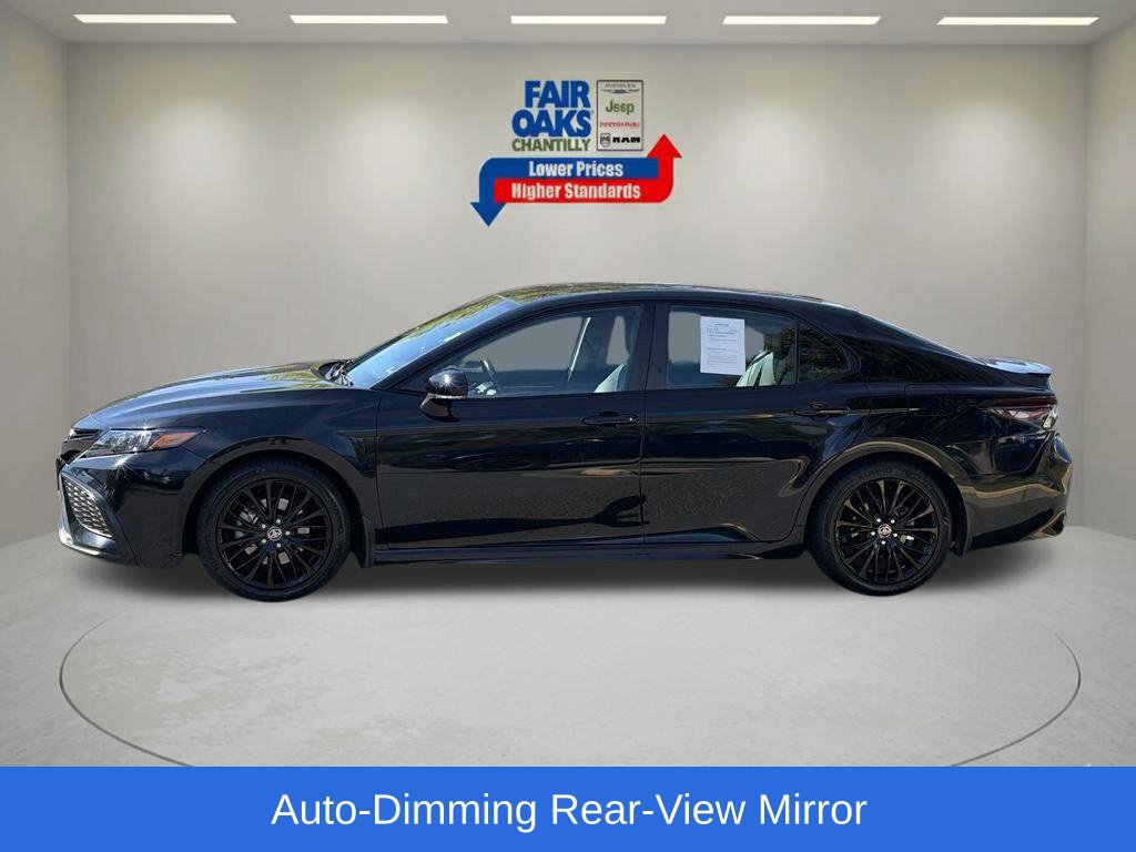 Used 2022 Toyota Camry SE w/ Convenience Package FWD image 12