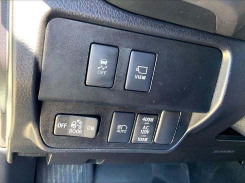 Used 2022 Toyota Tacoma TRD Off-Road w/ TRD Premium Off Road Package image 33