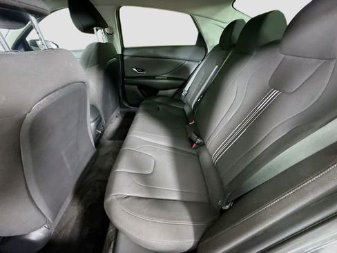 Used 2024 Hyundai Elantra SEL image 23