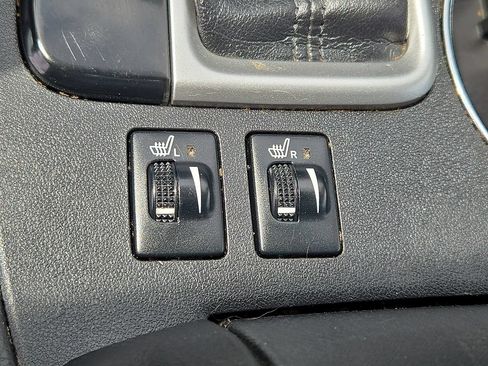 Used 2016 Toyota Highlander XLE AWD/4WD image 25
