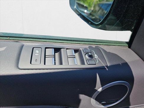 New 2025 Land Rover Discovery Dynamic SE AWD/4WD image 28