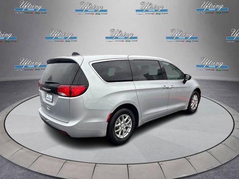 New 2026 Chrysler Voyager LX image 3