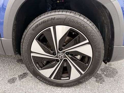 Used 2023 Volkswagen Taos SE image 29