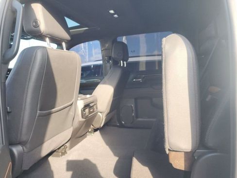 Used 2024 GMC Sierra 2500 AT4 w/ AT4 Premium Plus Package image 7