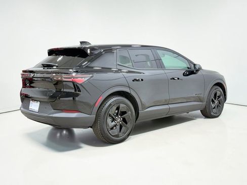 Used 2026 Chevrolet Equinox EV LT w/ Comfort Package FWD image 15