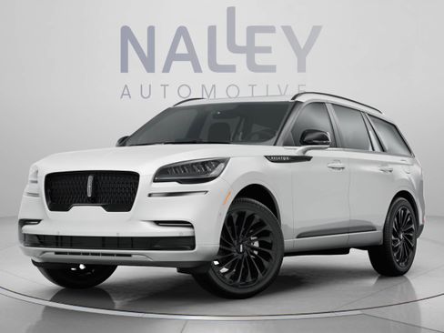 Used 2024 Lincoln Aviator AWD w/ Premium Package image 11