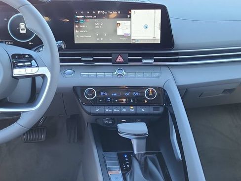 Certified 2024 Hyundai Elantra SEL w/ Convenience Package FWD image 18