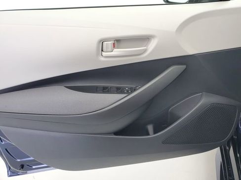 Used 2025 Toyota Corolla LE FWD image 20