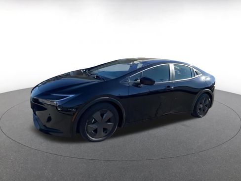 Used 2025 Toyota Prius LE image 8