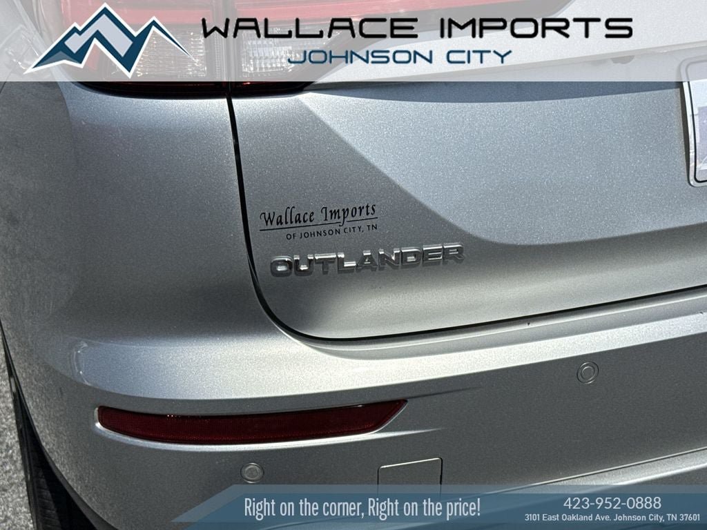 Used 2022 Mitsubishi Outlander SE FWD image 11