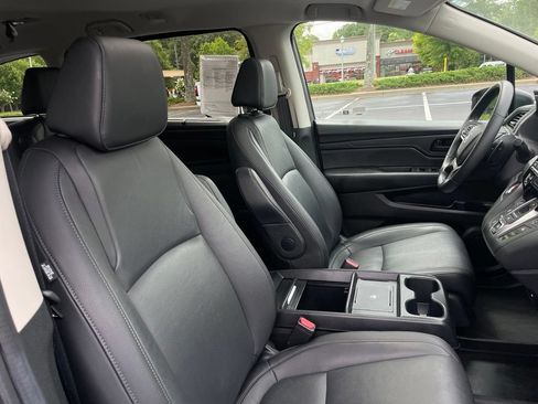 Certified 2025 Honda Odyssey EX-L image 32