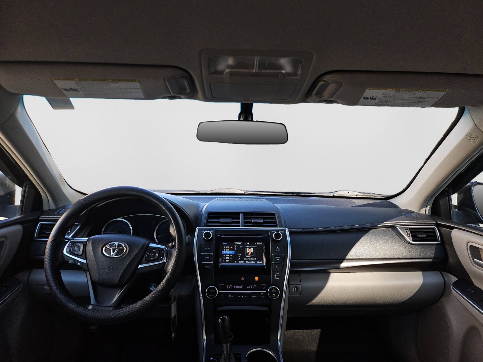 Used 2015 Toyota Camry XLE FWD image 35