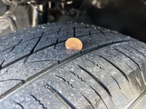 Used 2019 Hyundai Santa Fe SE image 10