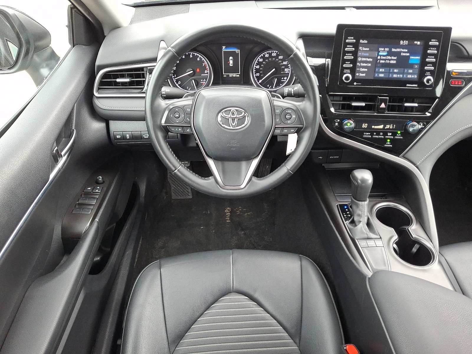 Used 2024 Toyota Camry SE FWD image 11