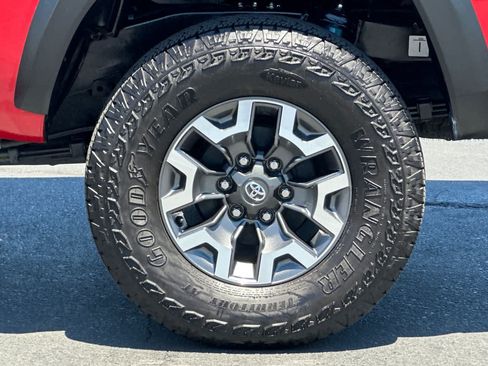 Used 2023 Toyota Tacoma TRD Off-Road AWD/4WD image 30