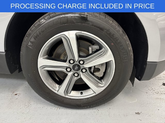 Certified 2024 Ford Edge SEL w/ Convenience Package AWD/4WD image 2