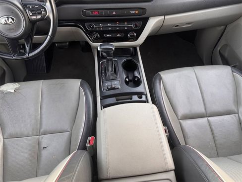 Used 2017 Kia Sedona LX w/ LX Essentials Premium Package image 29