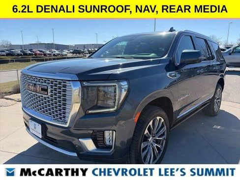 Used 2021 GMC Yukon Denali w/ Denali Premium Package image 4