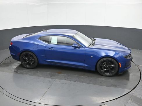 Used 2020 Chevrolet Camaro LT RWD image 30