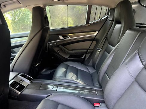 Used 2013 Porsche Panamera 4 AWD/4WD image 17