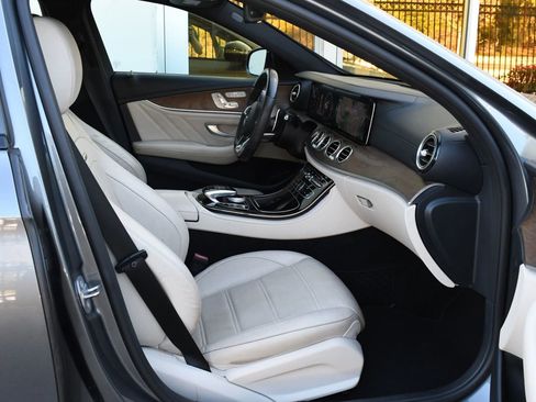 Used 2017 Mercedes-Benz E 43 AMG 4MATIC Sedan image 26