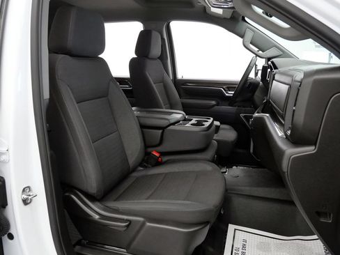 Used 2025 Chevrolet Silverado 2500 LT AWD/4WD image 15