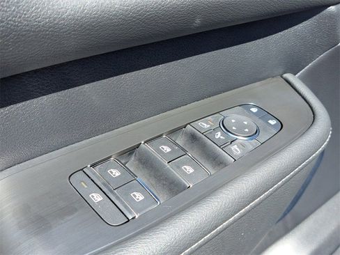 New 2025 Nissan Armada Platinum Reserve image 11