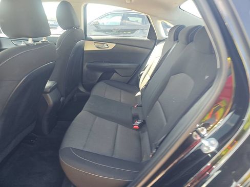 Used 2024 Kia Forte LXS FWD image 9