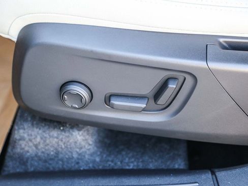 New 2026 Volvo XC40 B5 Plus w/ Protection Package Premier image 21