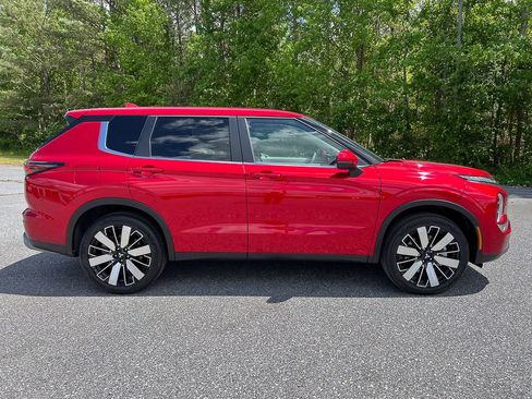 New 2026 Mitsubishi Outlander SE AWD/4WD image 7