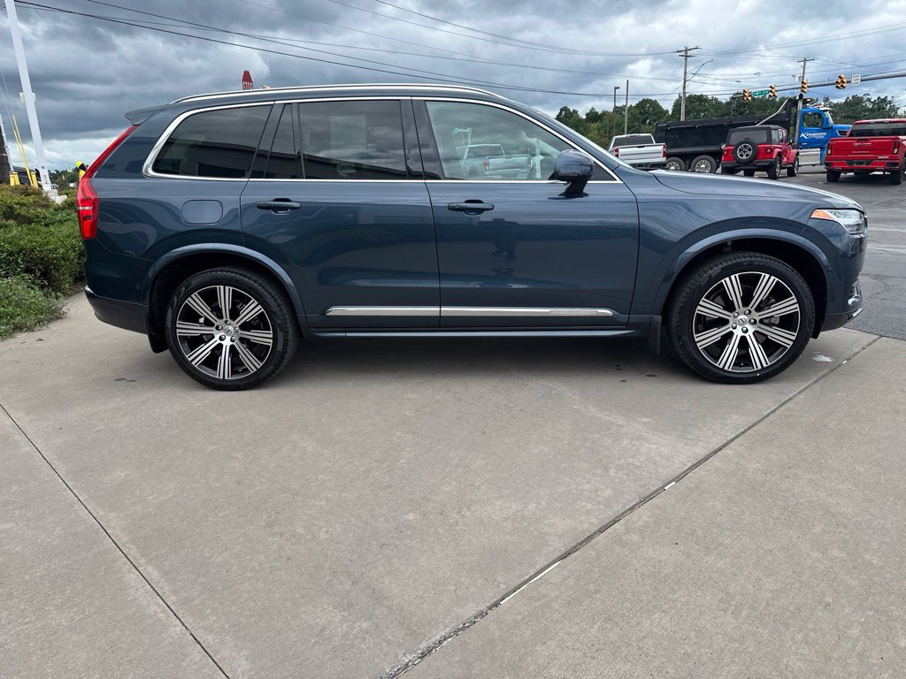 Used 2023 Volvo XC90 T8 Plus w/ Protection Package Premier AWD/4WD image 4