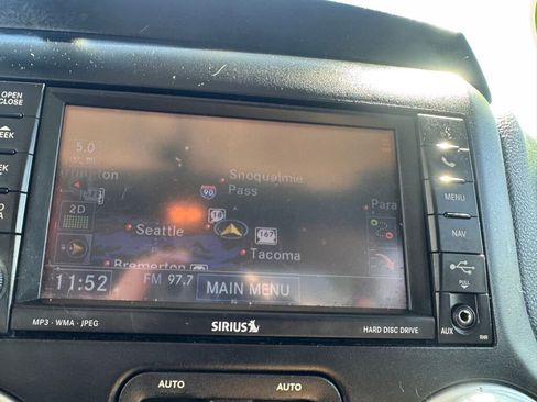 Used 2012 Jeep Wrangler Unlimited Sahara w/ Connectivity Group AWD/4WD image 38