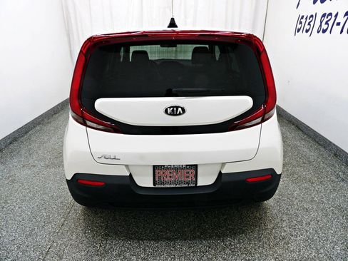 Used 2020 Kia Soul LX FWD image 5