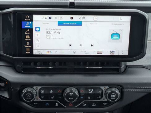 Used 2024 Volkswagen Tiguan Wolfsburg Edition image 21