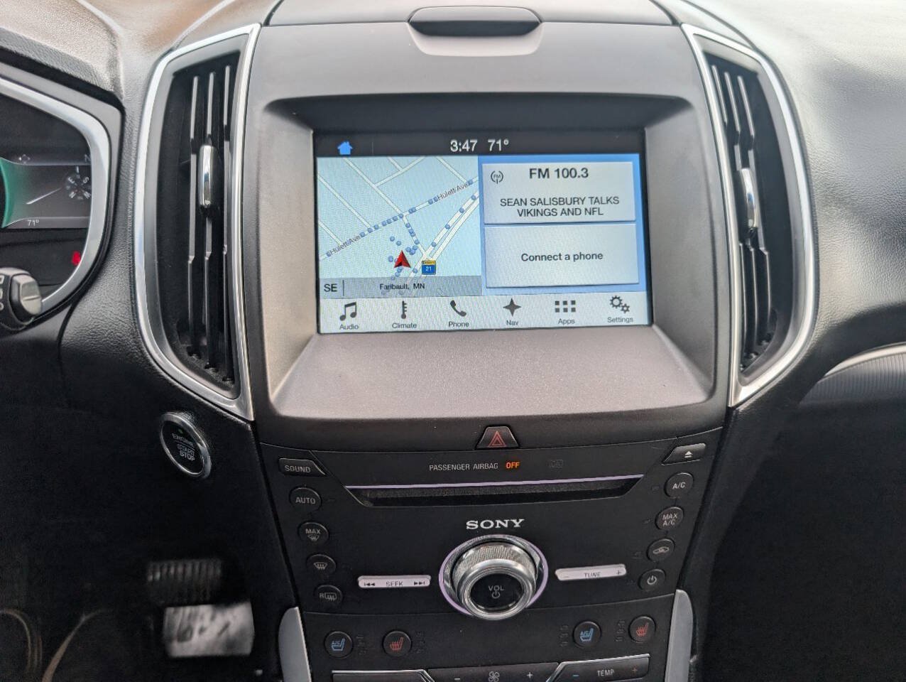 Used 2017 Ford Edge Titanium w/ Equipment Group 301A AWD/4WD image 17