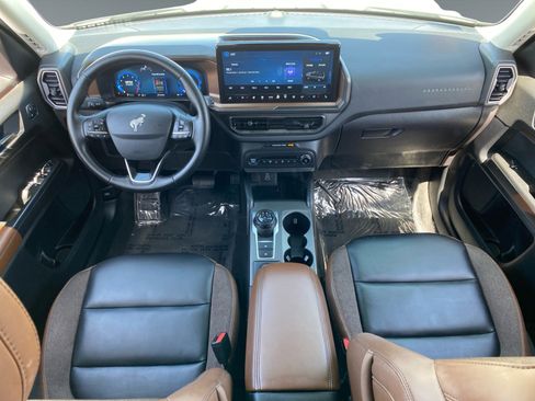 Used 2025 Ford Bronco Sport Outer Banks AWD/4WD image 10