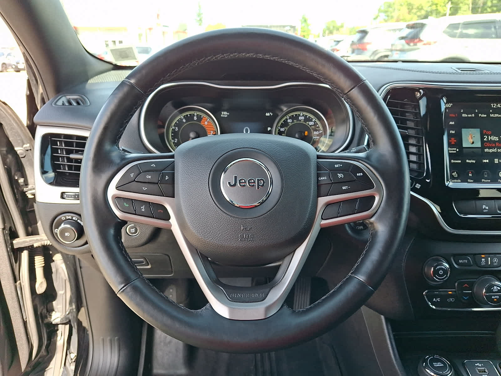 Used 2020 Jeep Cherokee High Altitude AWD/4WD image 22
